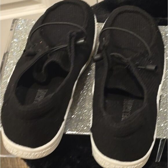 True Religion Knit Slip-On Shoes - Picture 11 of 11